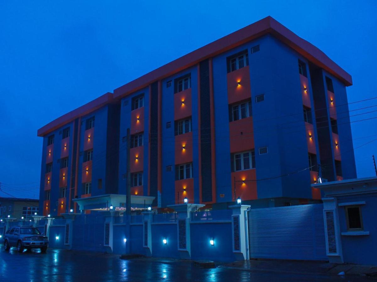 Six Diamond Hotel Икеджа Екстериор снимка